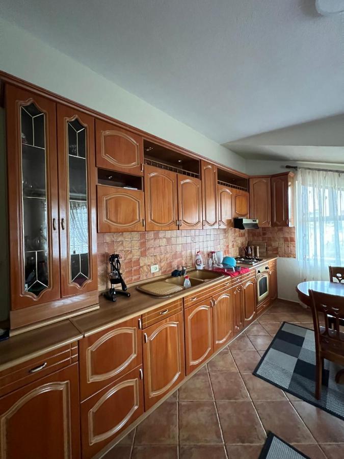 Villa Sokoli, Enjoy Sunset At This Spacious Apartment Тирана Екстериор снимка