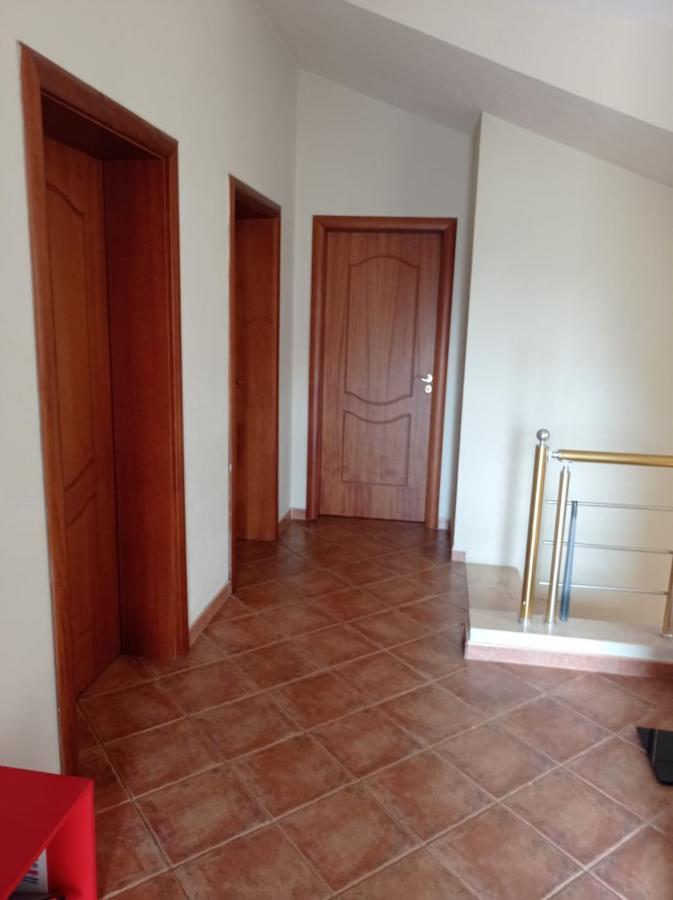 Villa Sokoli, Enjoy Sunset At This Spacious Apartment Тирана Екстериор снимка