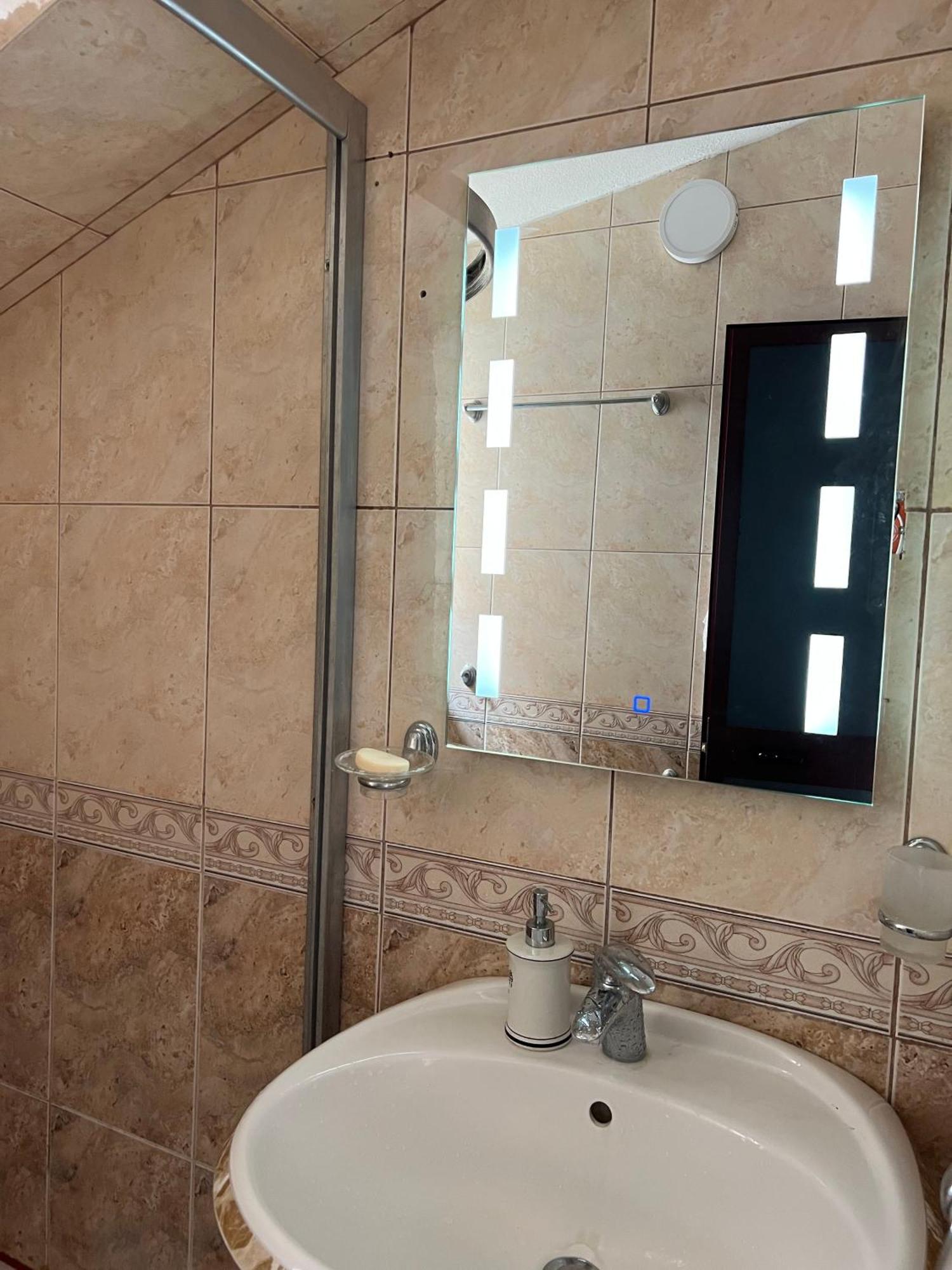 Villa Sokoli, Enjoy Sunset At This Spacious Apartment Тирана Екстериор снимка